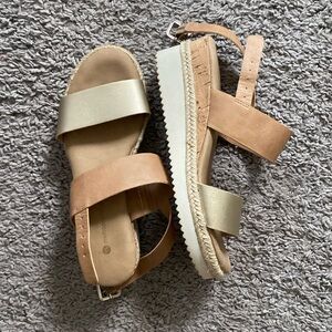 Leather strappy sandals